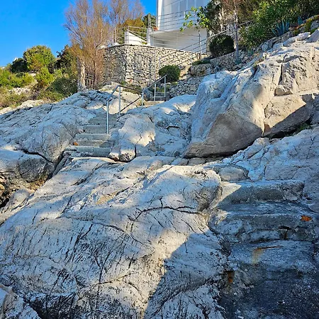 Moro: Beachfront Privacy * Trstenik (Dubrovnik-Neretva)