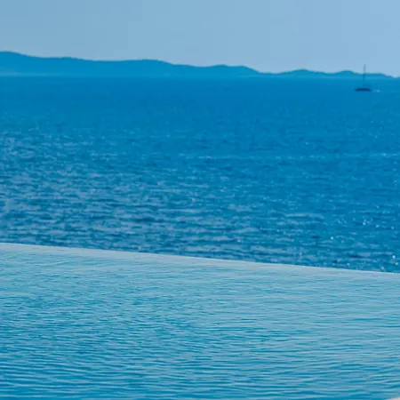 Moro: Beachfront Privacy *