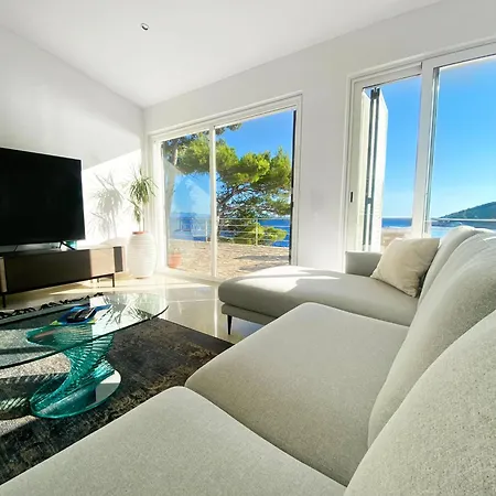 Moro: Beachfront Privacy Trstenik (Dubrovnik-Neretva)