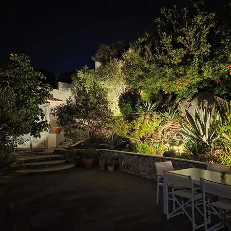 Moro: Beachfront Privacy