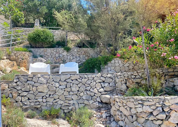 Moro: Beachfront Privacy Villa Trstenik