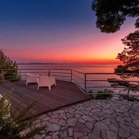 Moro: Beachfront Privacy * Trstenik (Dubrovnik-Neretva)