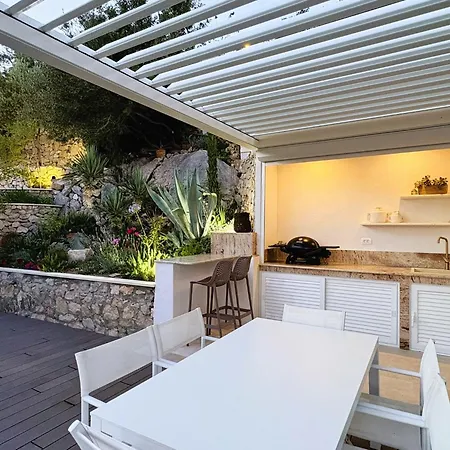 Moro: Beachfront Privacy Trstenik (Dubrovnik-Neretva)