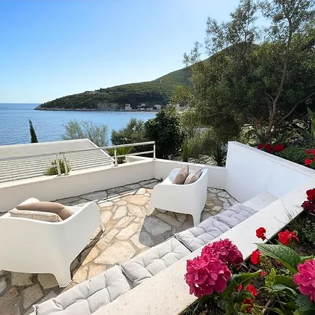 Villa Moro: Beachfront Privacy Trstenik (Dubrovnik-Neretva)