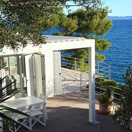 Moro: Beachfront Privacy Villa Trstenik (Dubrovnik-Neretva)